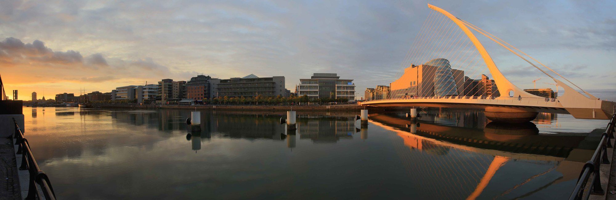 The Grand Canal Dock Apartment ダブリン エクステリア 写真