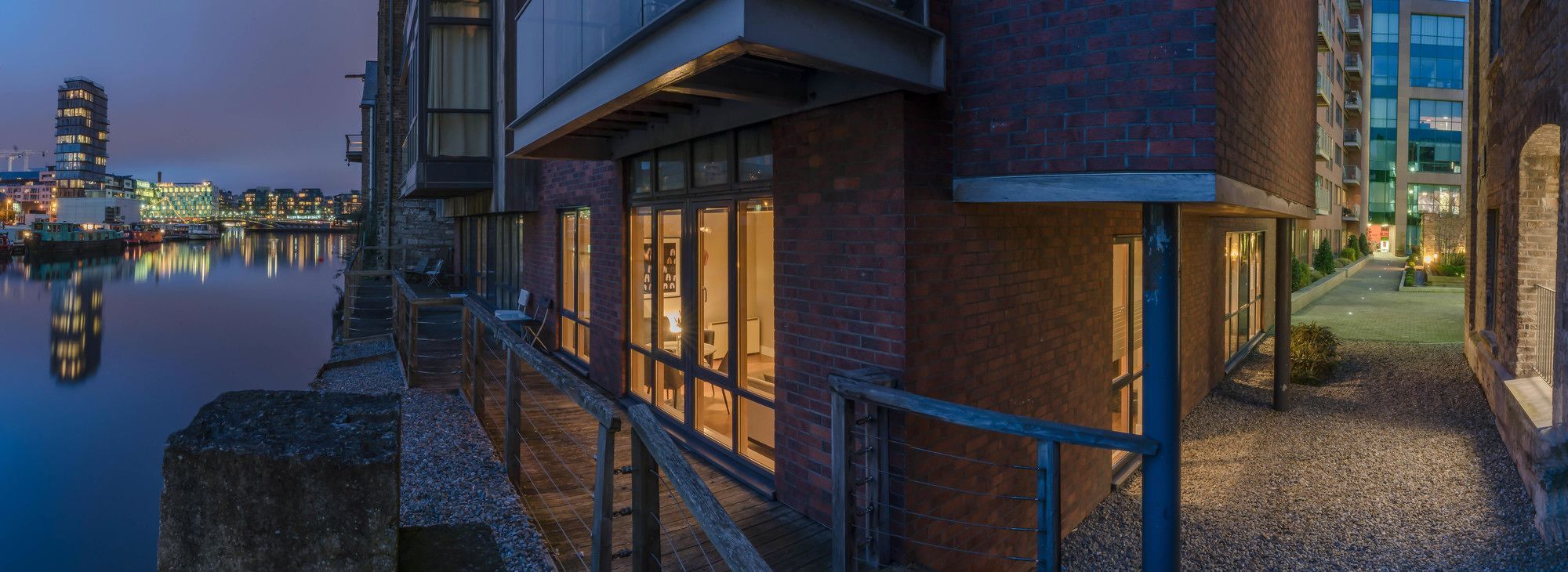The Grand Canal Dock Apartment ダブリン エクステリア 写真